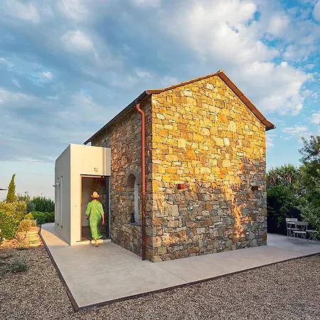 Eremo Tenuta Molino Dei Giusi بيت خشبي